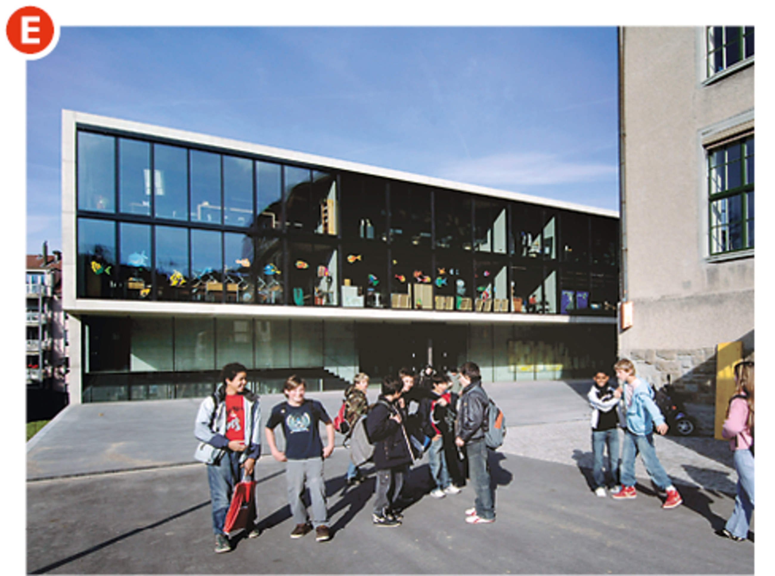 <p><strong>    Oberstufenschulhaus Buchental</strong> <br />    Lindenstrasse 105 <br />    CH-9000 St.Gallen</p>